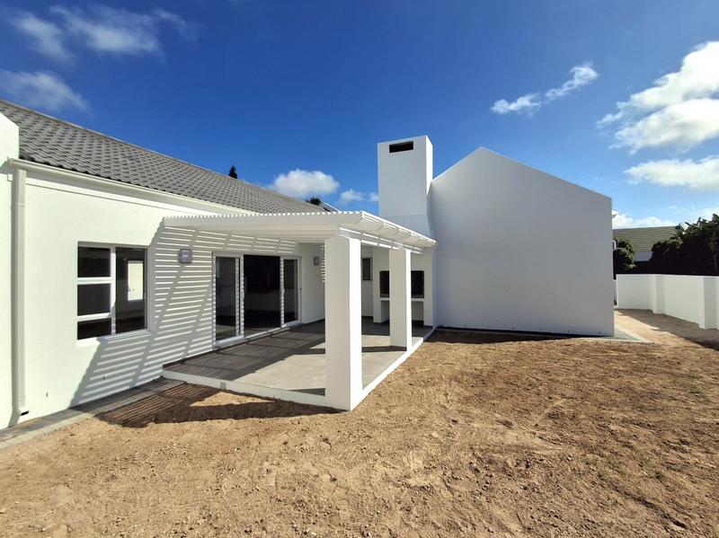 3 Bedroom Property for Sale in Golden Mile Western Cape